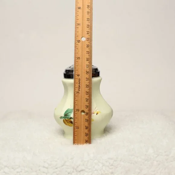 Fenton for L.G. Wright Moss Rose Muffineer Sugar Shaker Custard Satin - Picture 4 of 5